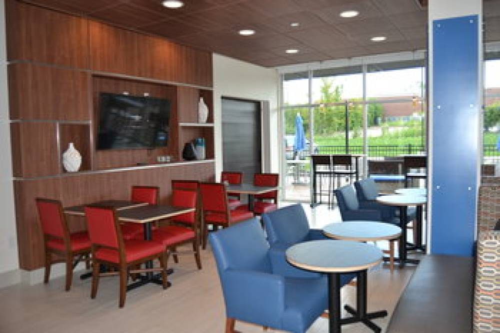 Holiday Inn Express & Suites GOODLETTSVILLE N - NASHVILLE 5