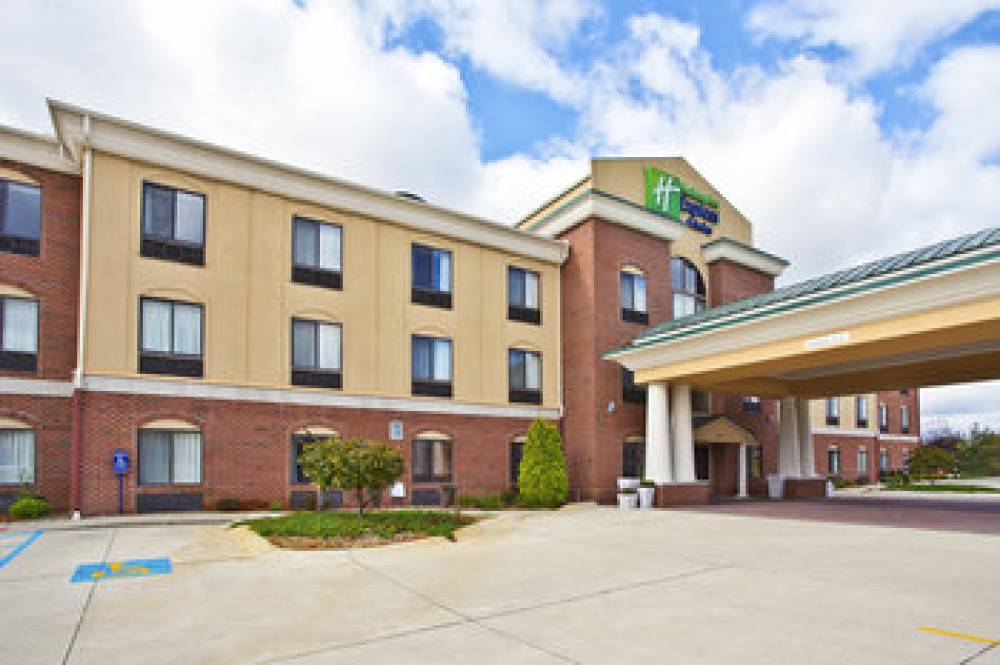 Holiday Inn Express & Suites GOSHEN 1