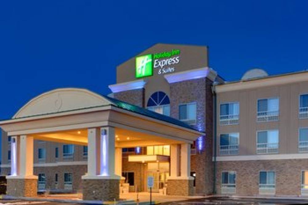 Holiday Inn Express & Suites GRANTS - MILAN 1