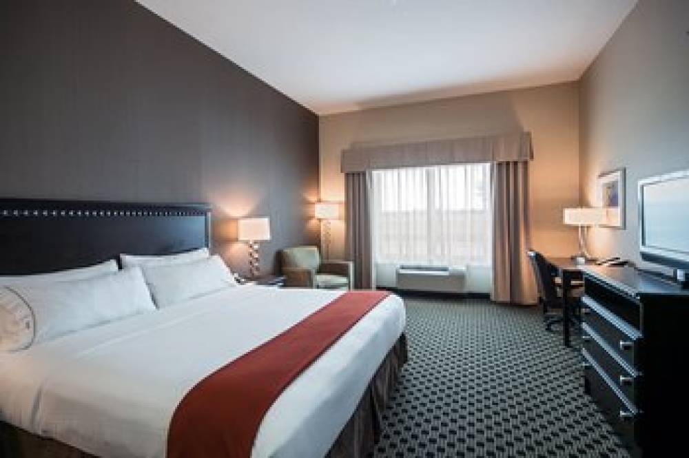 Holiday Inn Express & Suites GREEN BAY EAST 5