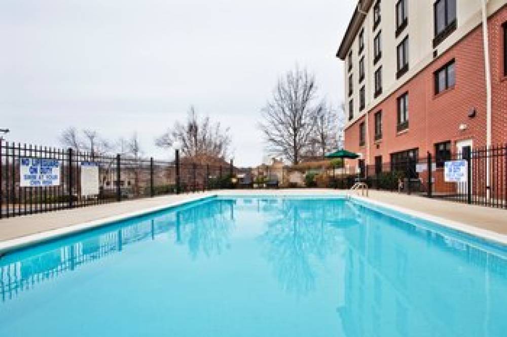 Holiday Inn Express & Suites GREENVILLE-DOWNTOWN 6