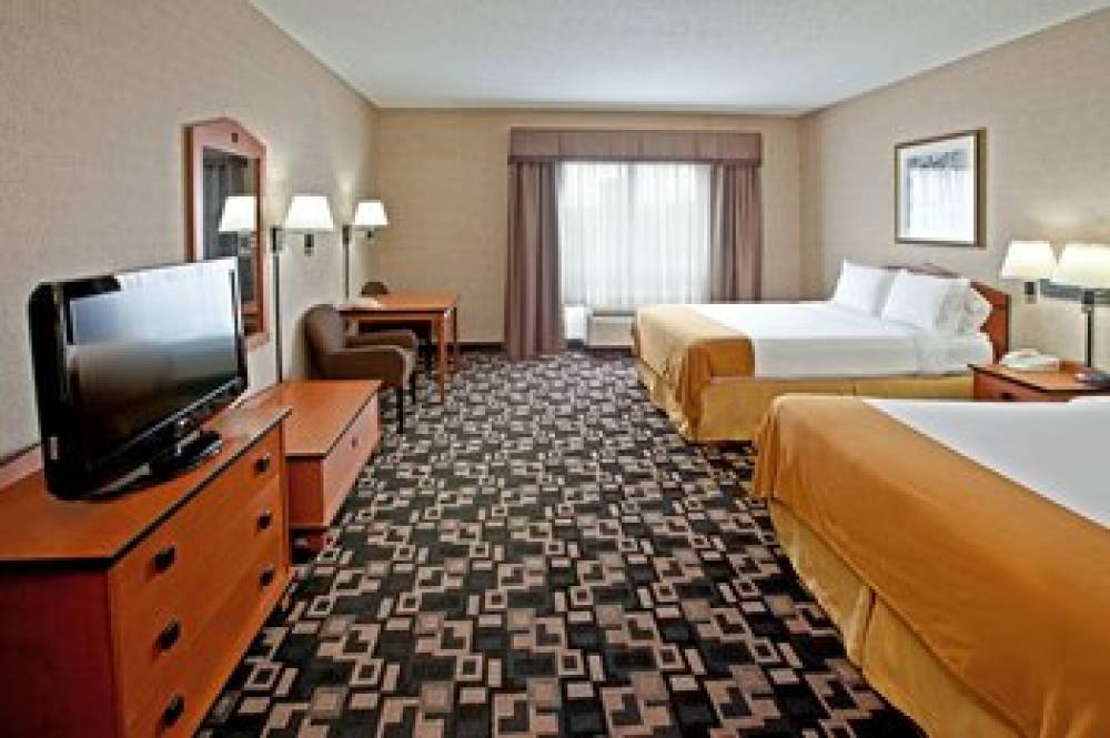 Holiday Inn Express & Suites GREENWOOD 5