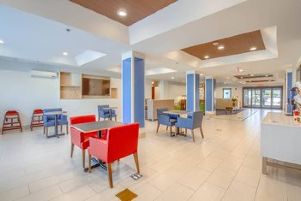 Holiday Inn Express & Suites GULF SHORES 5