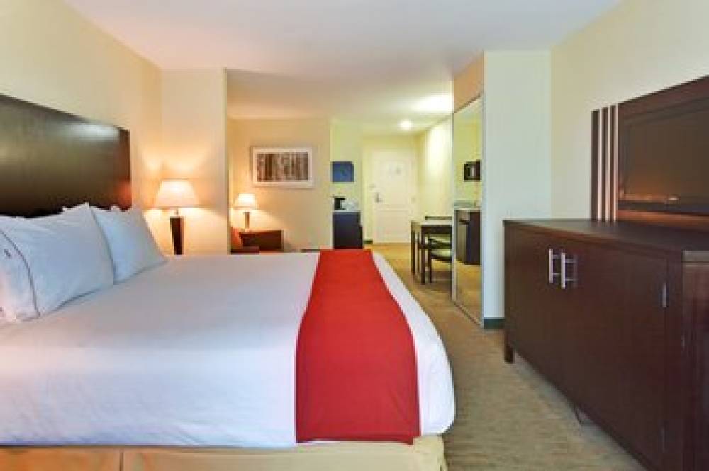 Holiday Inn Express & Suites HAMBURG 9