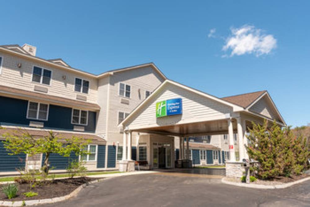 Holiday Inn Express & Suites HAMPTON SOUTH-SEABROOK 1