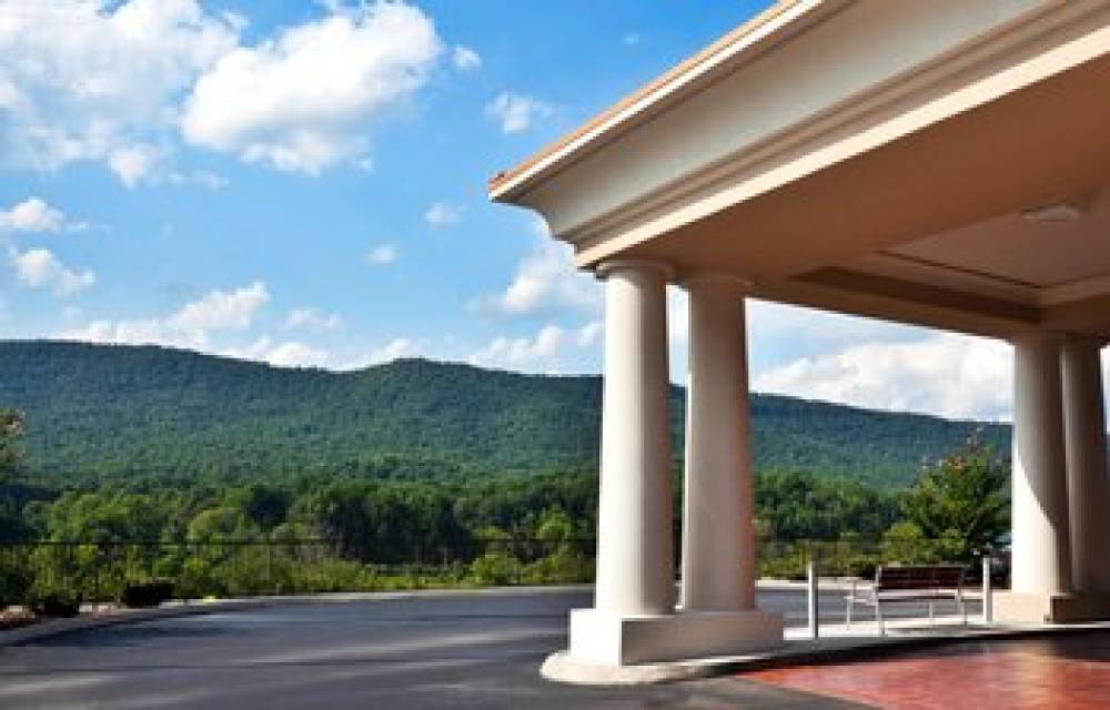 Holiday Inn Express & Suites HARRIMAN 7