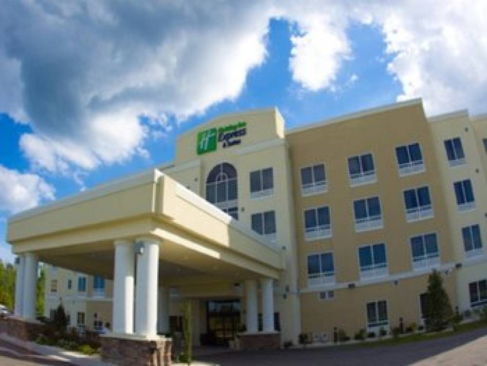 Holiday Inn Express & Suites HAVELOCK NW-NEW BERN 1