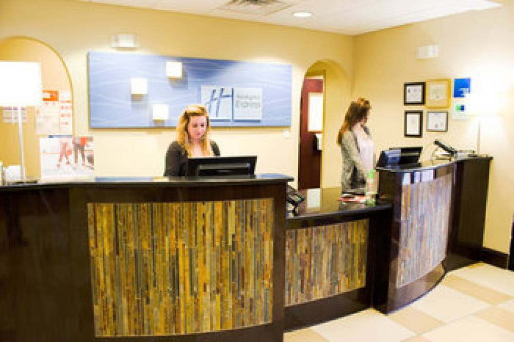 Holiday Inn Express & Suites HAVELOCK NW-NEW BERN 9