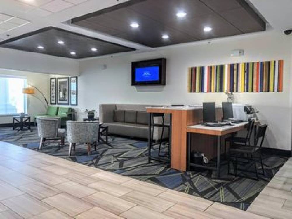 Holiday Inn Express & Suites HEARNE 1