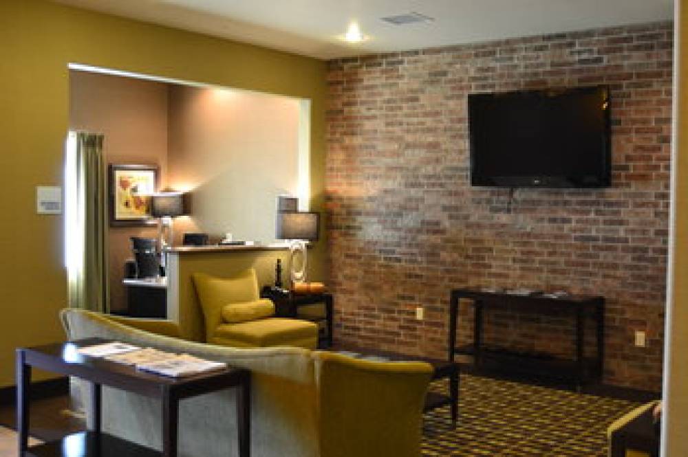 Holiday Inn Express & Suites HEBER SPRINGS 4