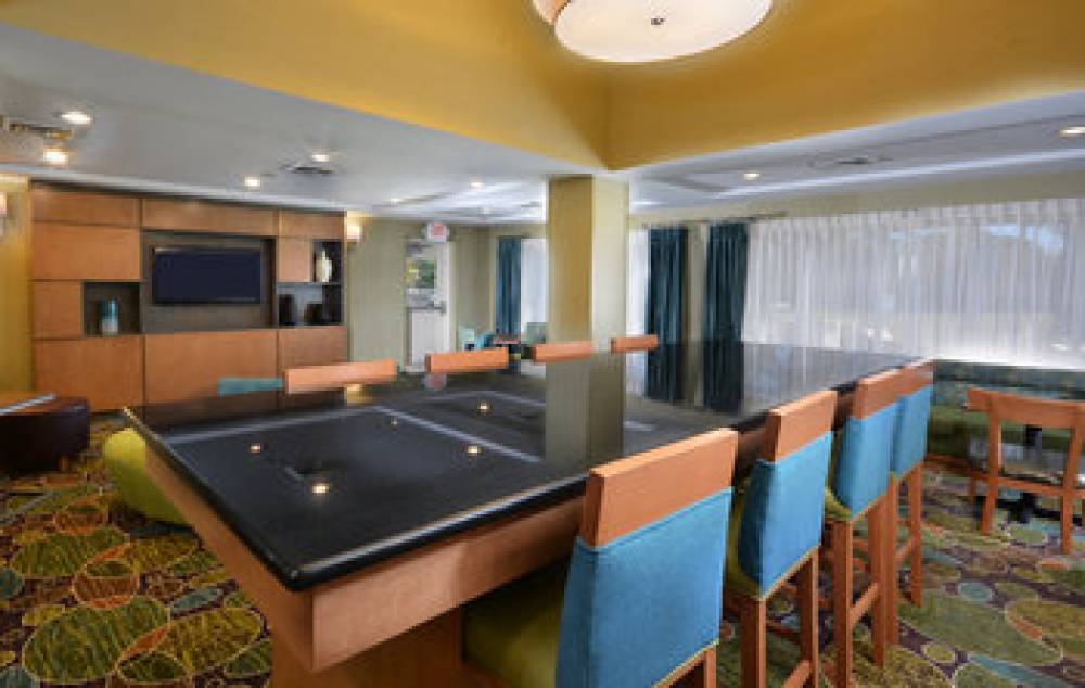 Holiday Inn Express & Suites HIGH POINT SOUTH 7