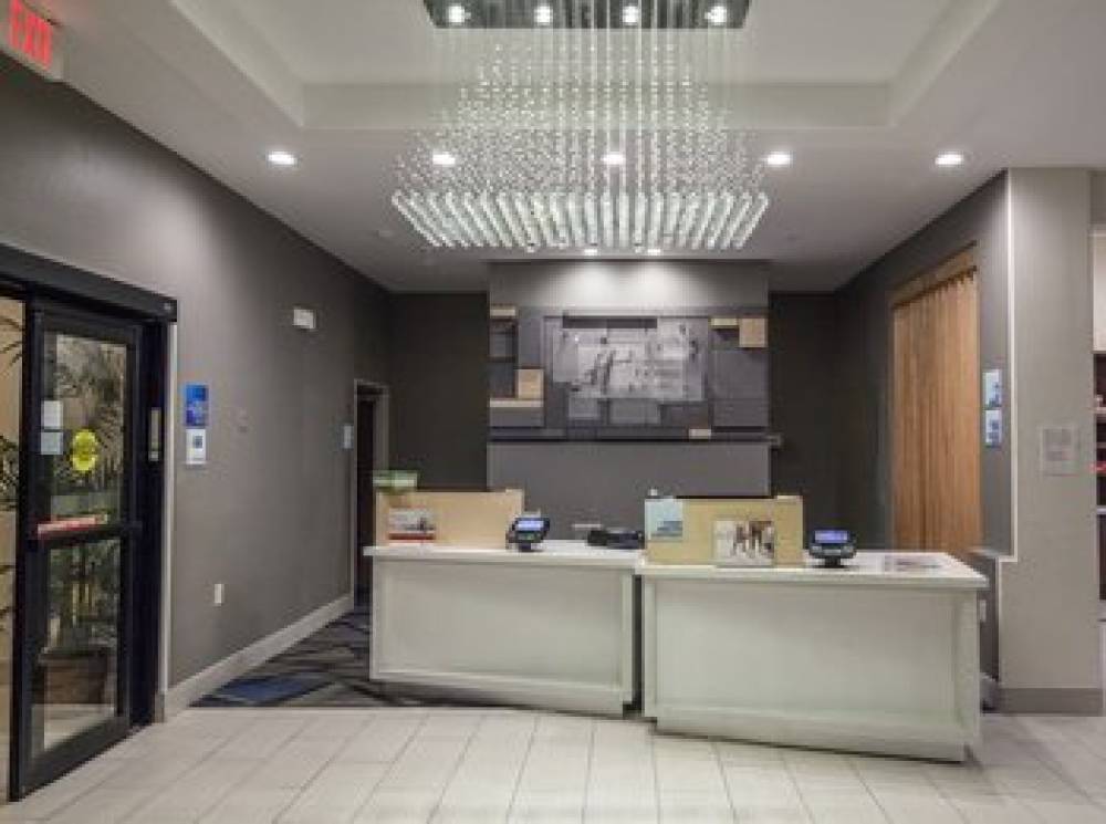 Holiday Inn Express & Suites HOUSTON-ALVIN 7