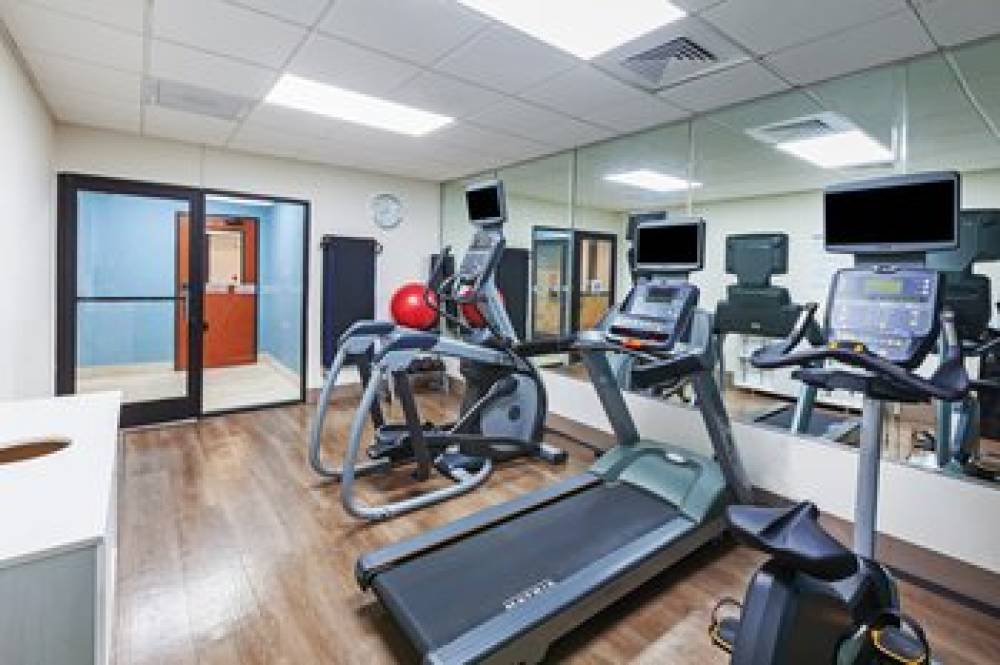 Holiday Inn Express & Suites HOUSTON - MEMORIAL PARK AREA 7