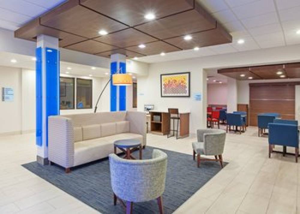 Holiday Inn Express & Suites HOUSTON - MEMORIAL PARK AREA 5