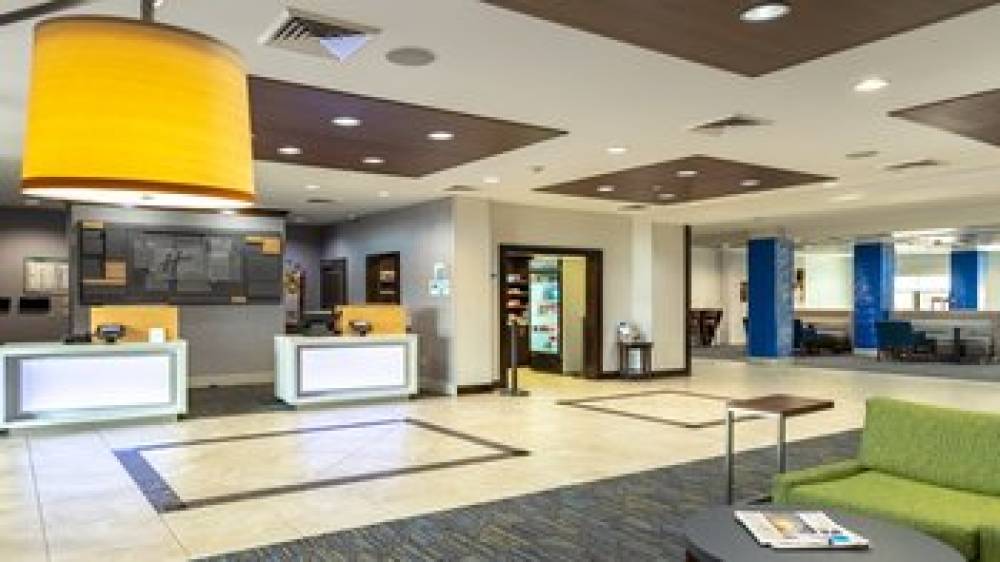 Holiday Inn Express & Suites HOUSTON SOUTH - PEARLAND 3