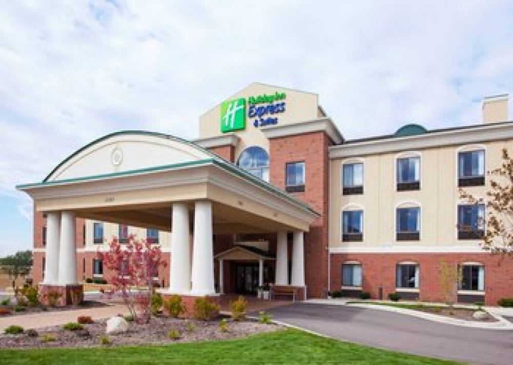 Holiday Inn Express & Suites HOWELL 1