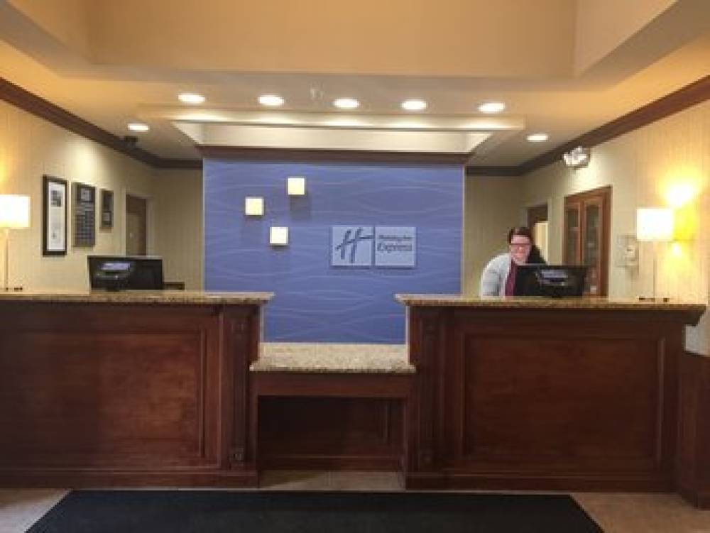 Holiday Inn Express & Suites HOWELL 3