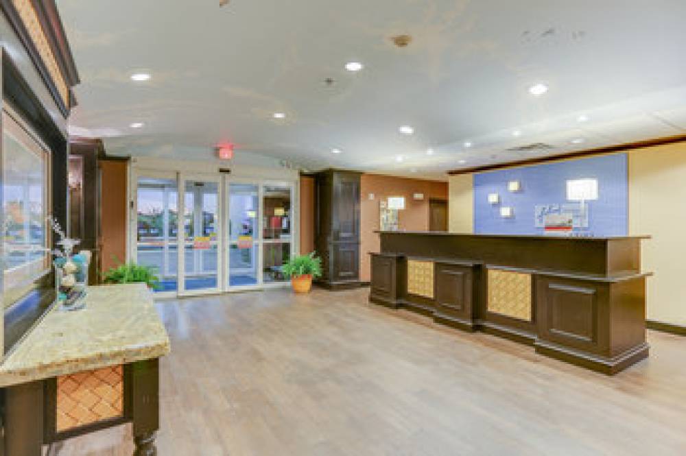 Holiday Inn Express & Suites Huntsville