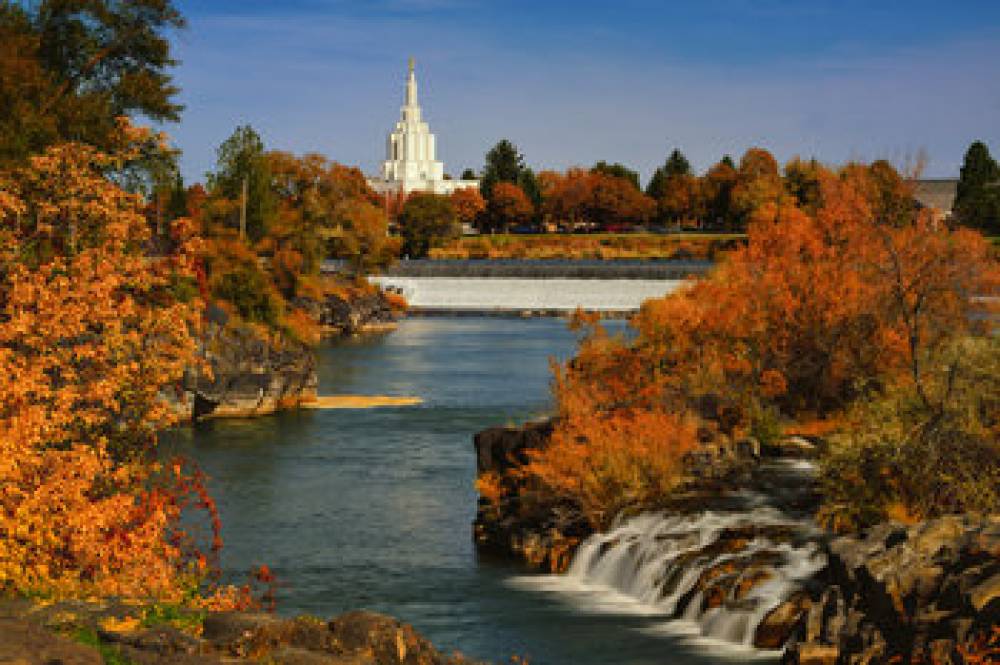 Holiday Inn Express & Suites IDAHO FALLS 5