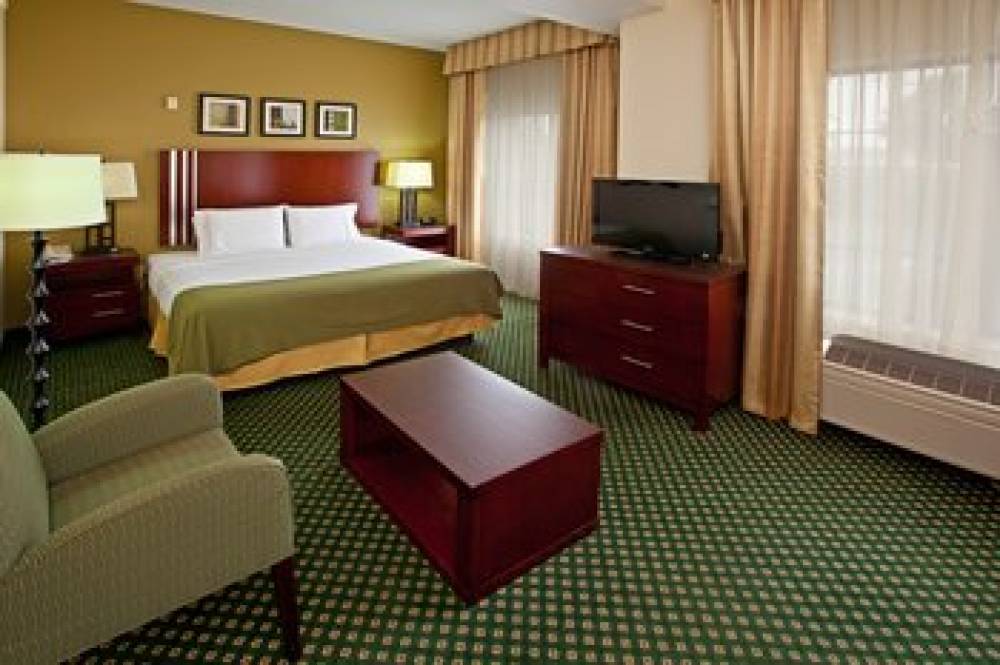 Holiday Inn Express & Suites INDIANAPOLIS - EAST 2