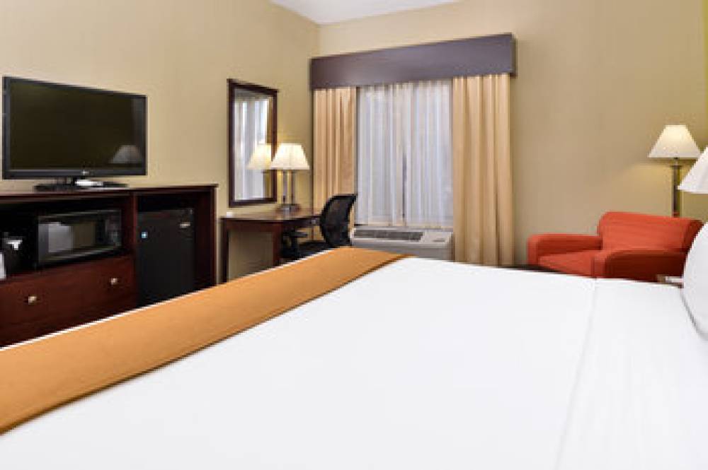 Holiday Inn Express & Suites INDIANAPOLIS W - AIRPORT AREA 8