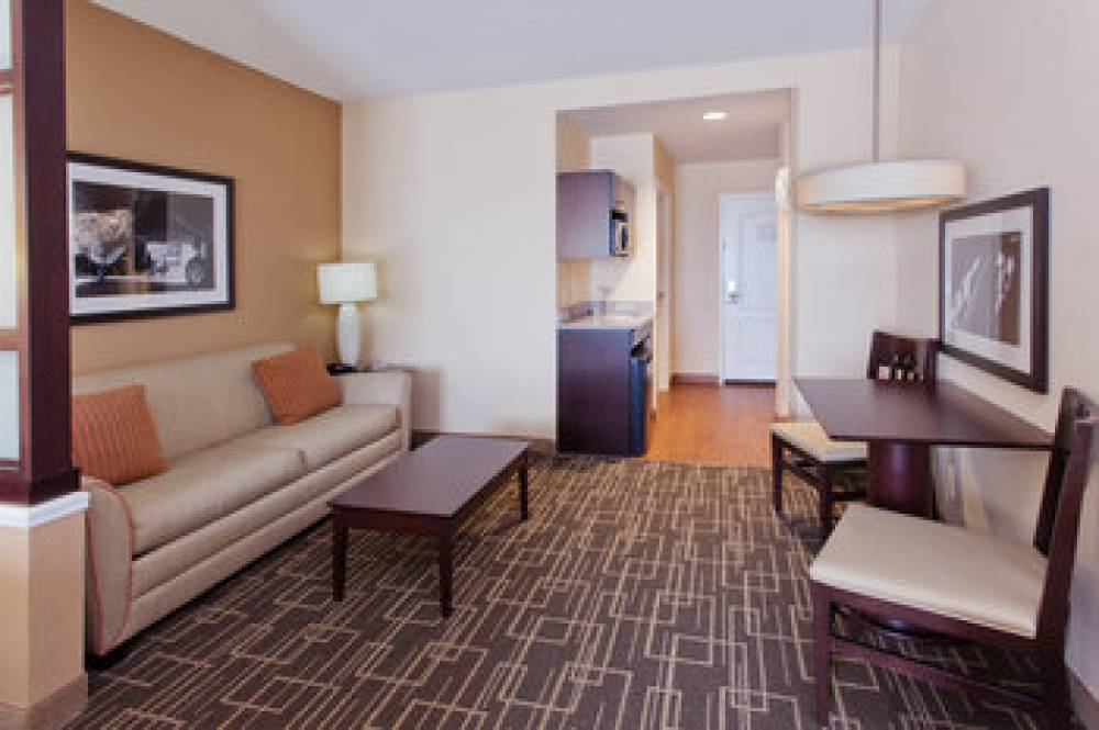 Holiday Inn Express & Suites JACKSON NORTHEAST 6