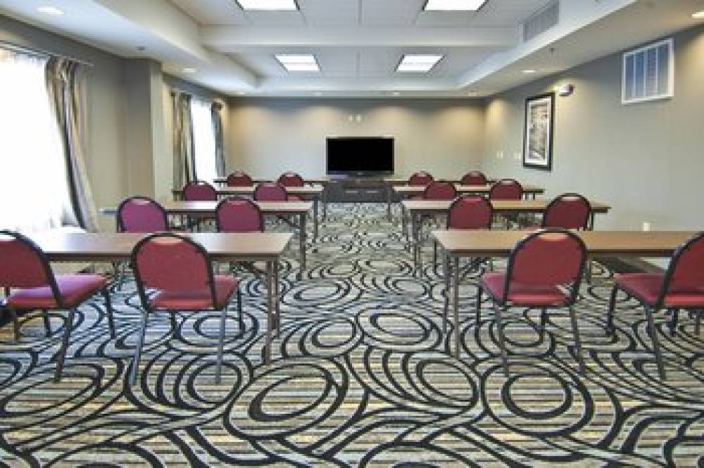 Holiday Inn Express & Suites JACKSON/PEARL INTL AIRPORT 3