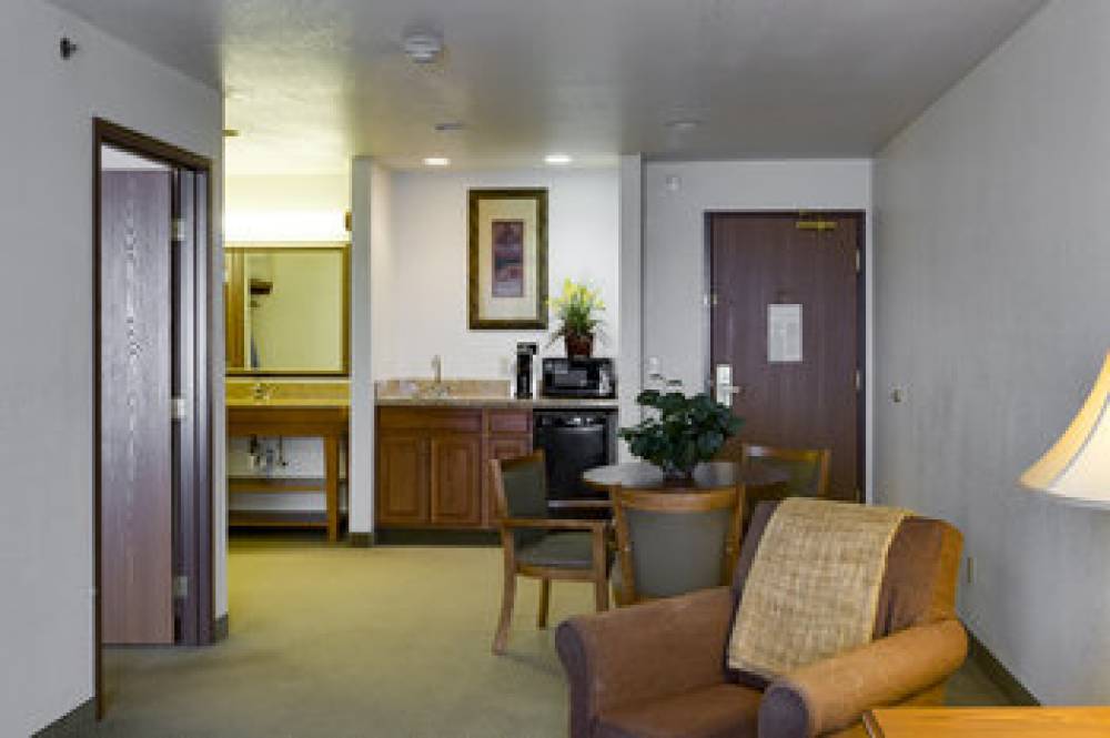 Holiday Inn Express & Suites JACKSONVILLE 2