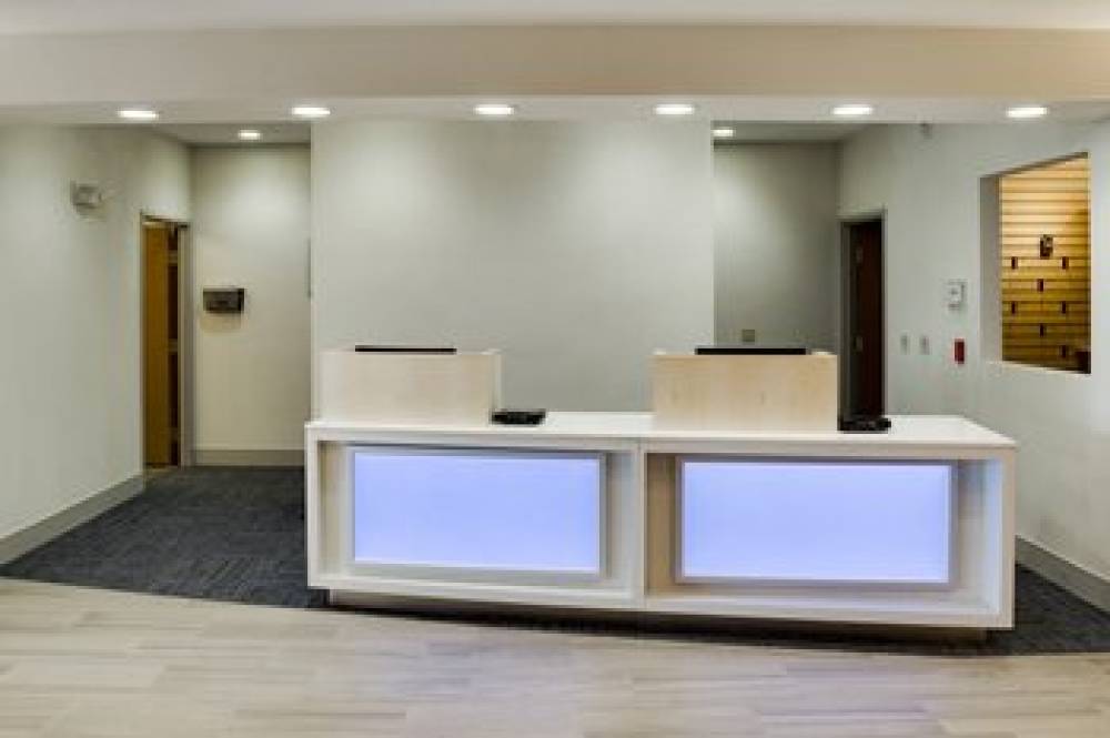 Holiday Inn Express & Suites JACKSONVILLE 7