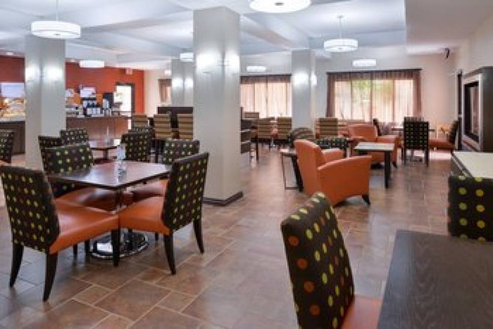 Holiday Inn Express & Suites KINGMAN 4