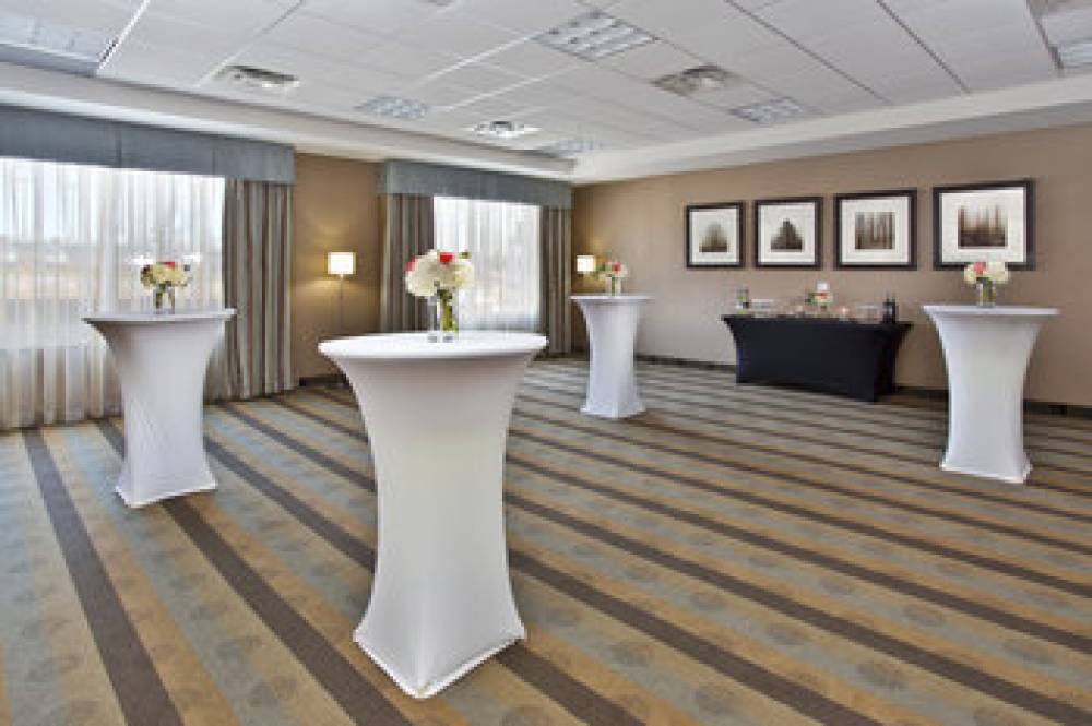 Holiday Inn Express & Suites KINGSTON CENTRAL 10