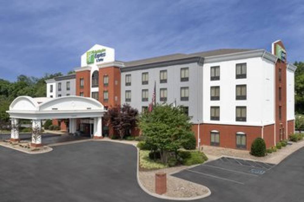 Holiday Inn Express & Suites Knoxville Clinton