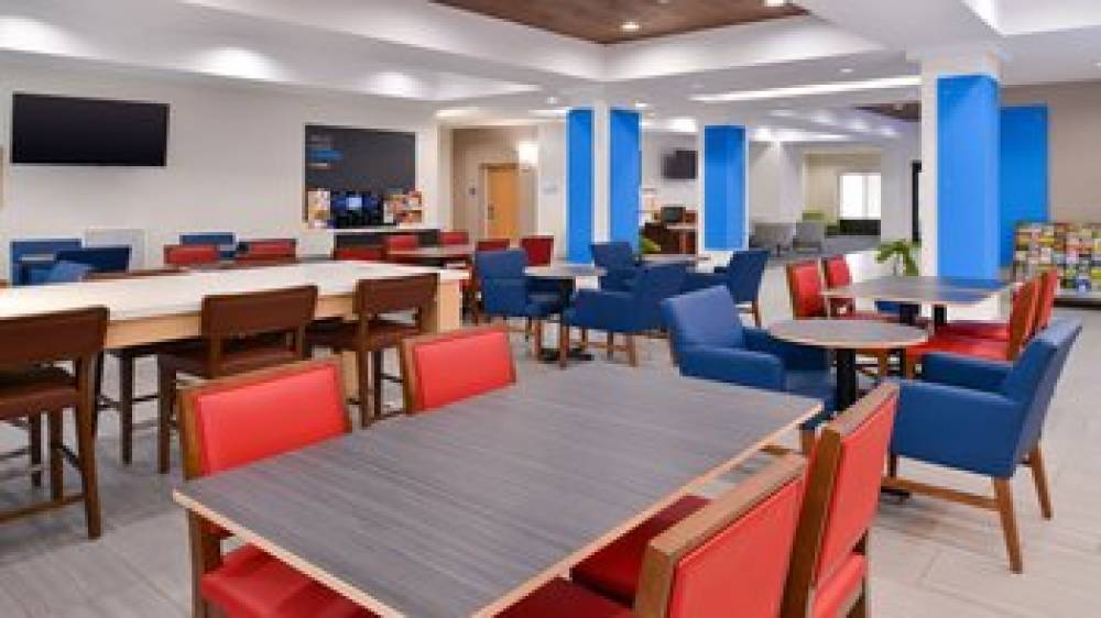 Holiday Inn Express & Suites LA PLACE 8