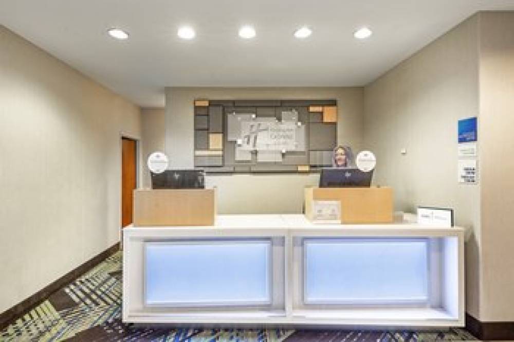 Holiday Inn Express & Suites LAFAYETTE-SOUTH 2