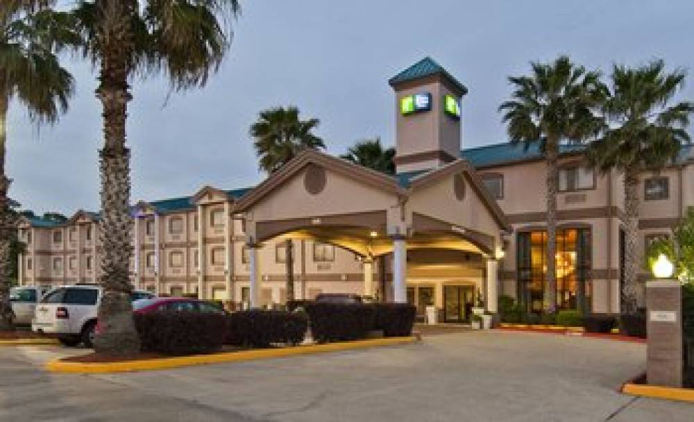 Holiday Inn Express & Suites LAKE CHARLES 1