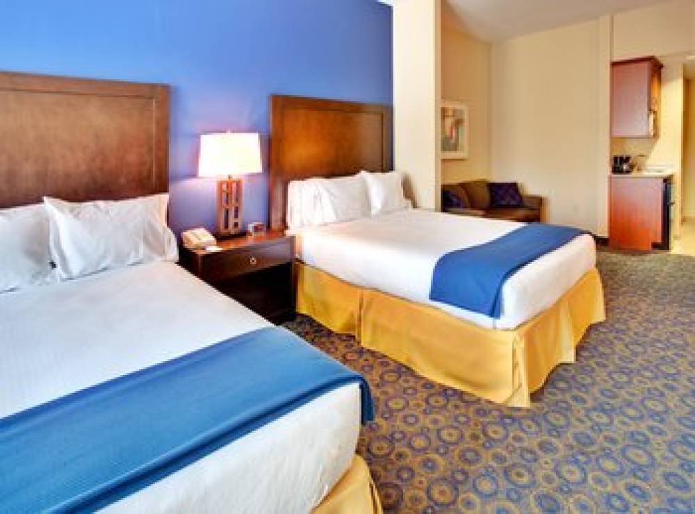 Holiday Inn Express & Suites LAKE ELSINORE 5