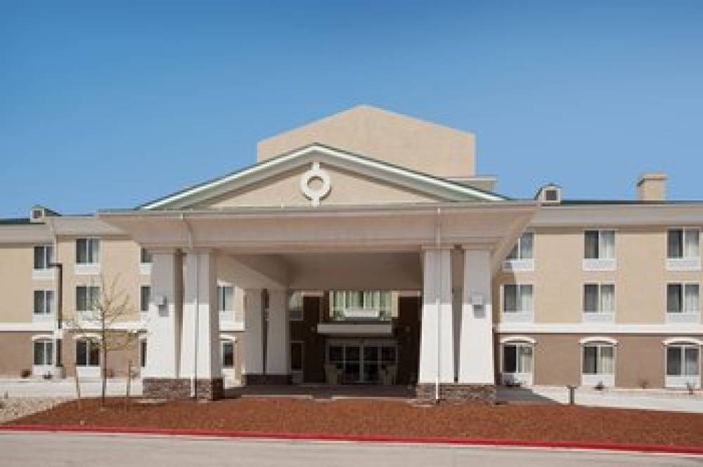 Holiday Inn Express & Suites LAMAR 1