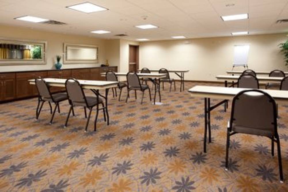 Holiday Inn Express & Suites LAMAR 6