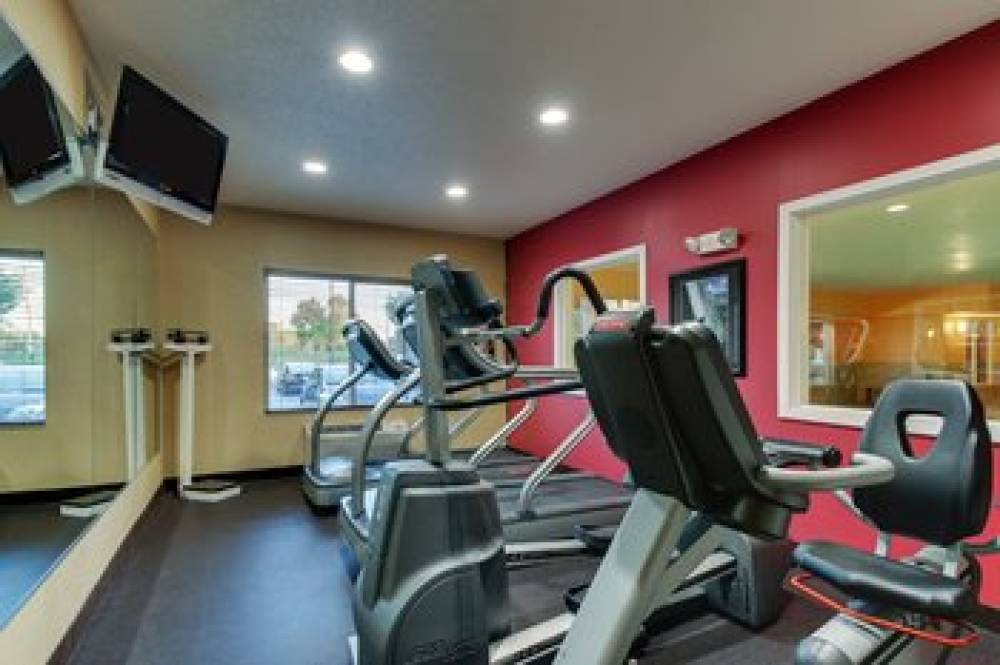 Holiday Inn Express & Suites LANCASTER-LITITZ 10