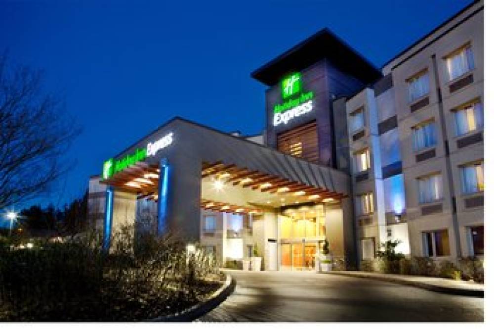 Holiday Inn Express & Suites LANGLEY 1