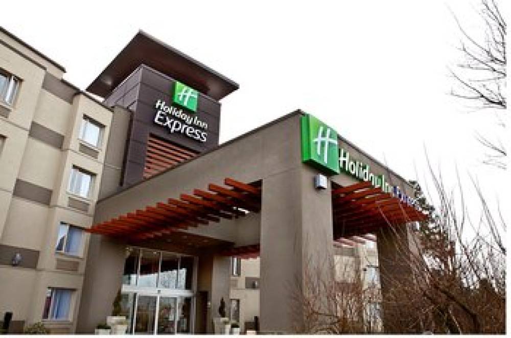 Holiday Inn Express & Suites Langley