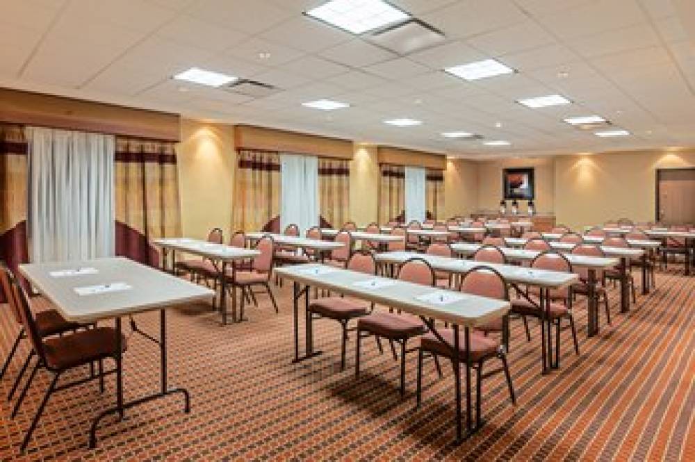 Holiday Inn Express & Suites LAREDO-EVENT CENTER AREA 10