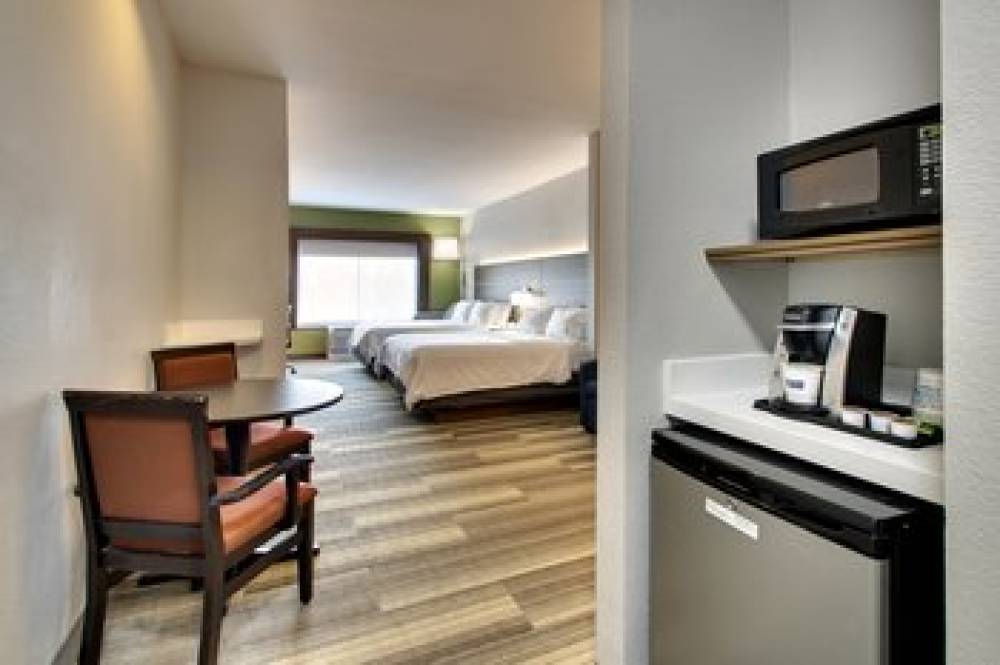 Holiday Inn Express & Suites LAUREL 10