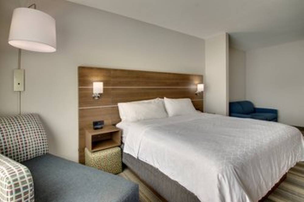 Holiday Inn Express & Suites LAUREL 7