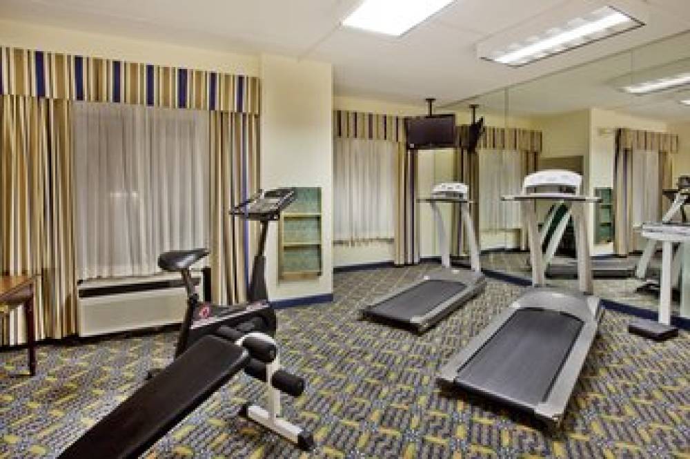 Holiday Inn Express & Suites LAWRENCEVILLE 8