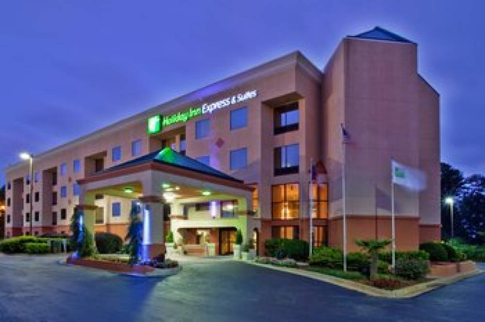 Holiday Inn Express & Suites LAWRENCEVILLE 3