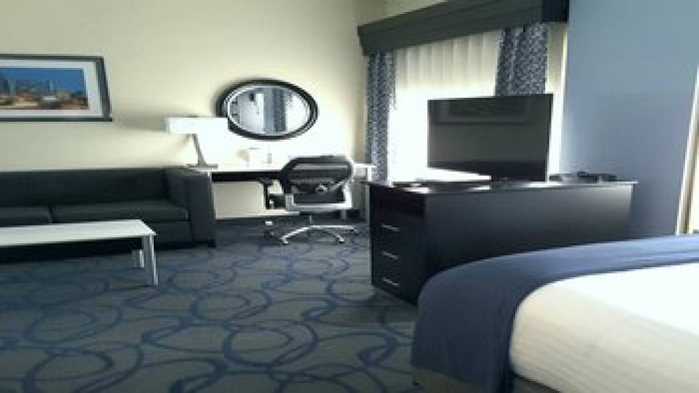 Holiday Inn Express & Suites LAWRENCEVILLE 9