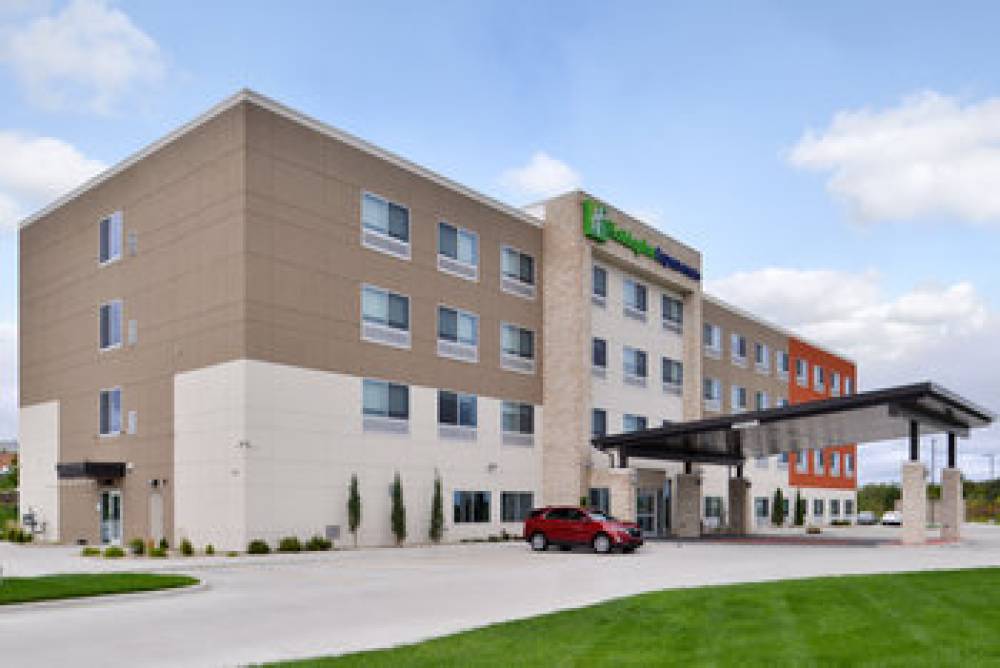 Holiday Inn Express & Suites LEE'S SUMMIT - KANSAS CITY 3