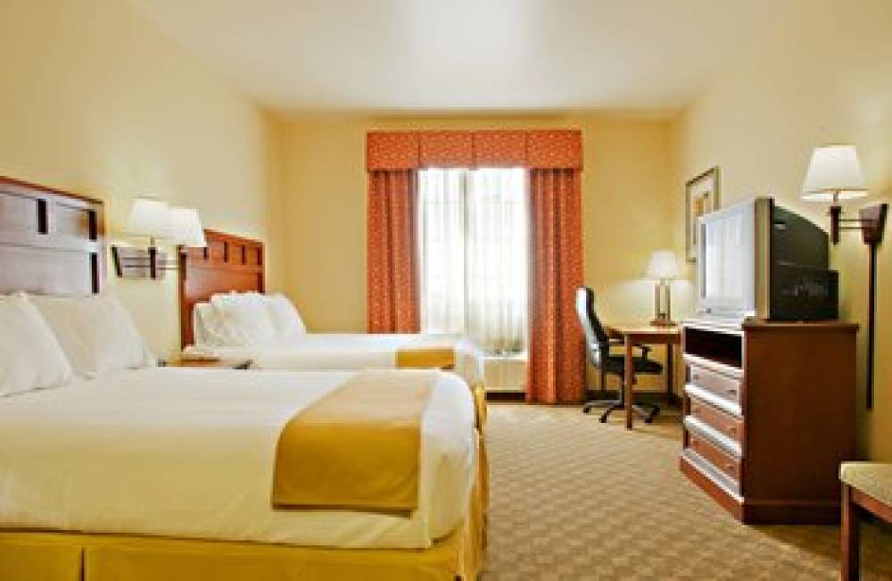 Holiday Inn Express & Suites LEVELLAND 7