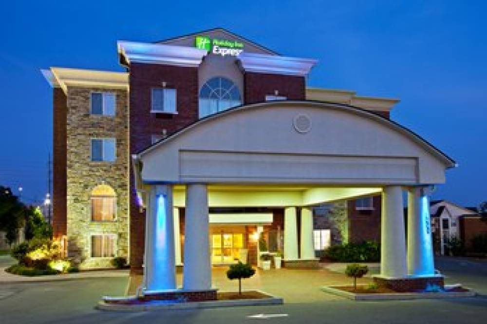 Holiday Inn Express & Suites LEXINGTON-DOWNTOWN/UNIVERSITY 2